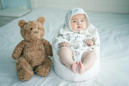 招远宝宝吃不饱母乳的症状